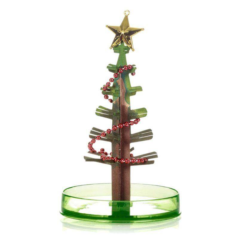 Árbol de Navidad mágico en crecimiento
