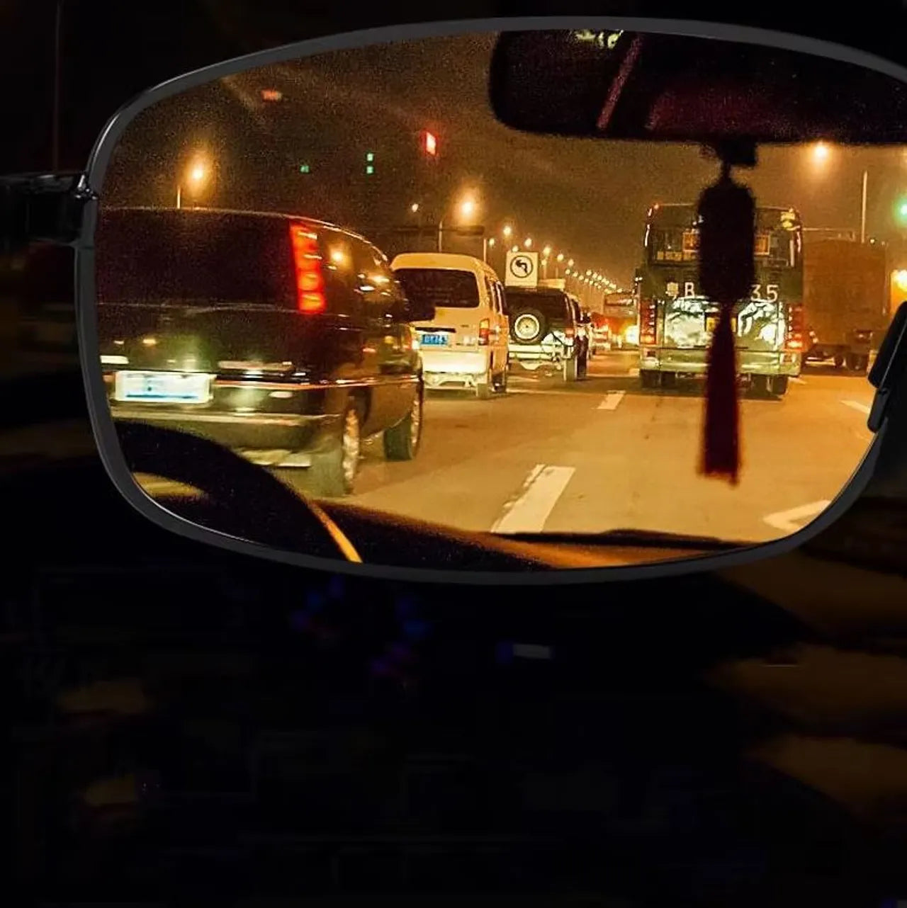 Conduce con confianza: mejora la visibilidad con NightSight