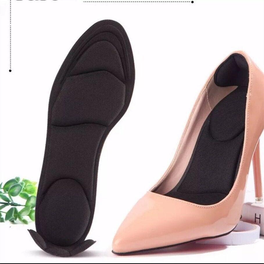 Heel protector insoles for shoes